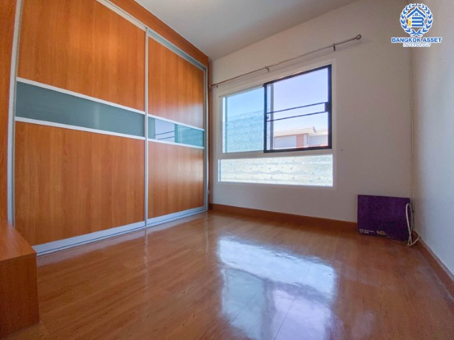 *****ทาวน์เฮ้าส์มือสองย่านนนทบุรี ม.เดอะริชวิลล์ ราชพฤกษ์-รัตนาธิเบศร์ หลังมุม! เนื้อที่กว้างขวางถึง 25.8 ตร.ว. ฟังก์ชัน 3 ห้องนอน 2 ห้องน้ำ 2 ที่จอดรถ บ้านใหม่ สภาพดี บนทำเลศักยภาพ เชื่อมต่อถ.ราชพฤกษ์, ถ.รัตนาธิเบศร์, ถ.กาญจนาภิเษก ใกล้รถไฟฟ้าสายสีม่วง "สถานีบางรักน้อยท่าอิฐ"